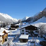 Haus Corina *