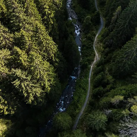 Haus Corina アパート クロスタース